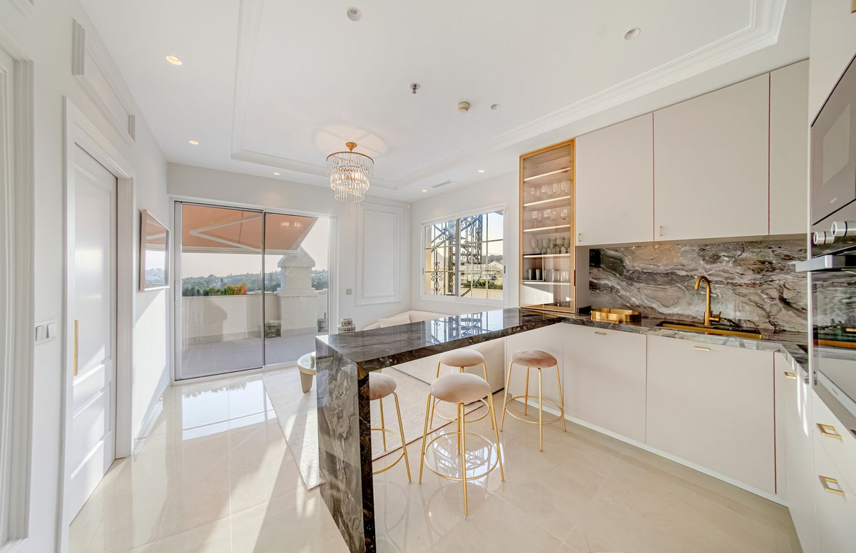 Penthouse te koop in Marbella | 2 slaapkamers H5502802