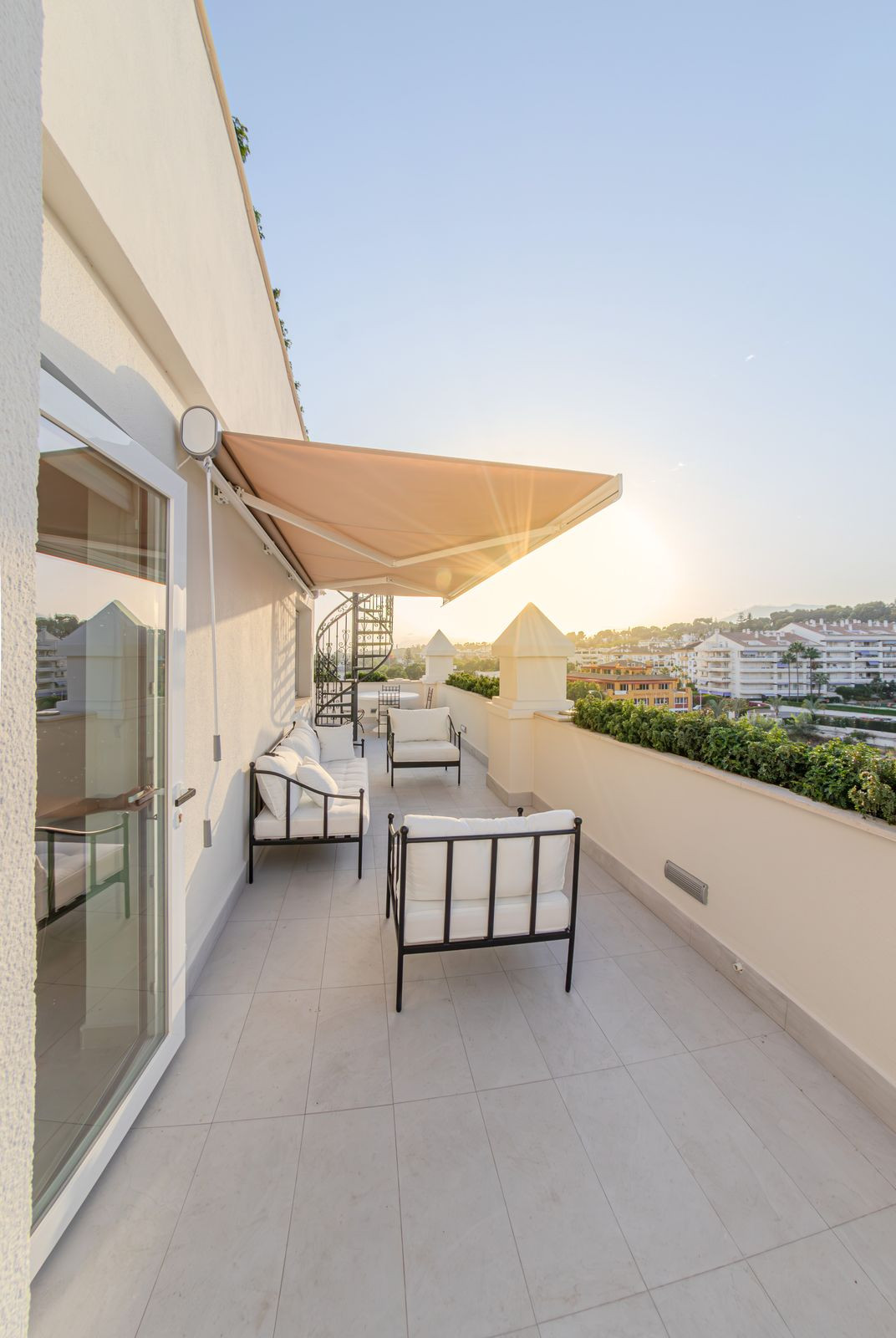 Penthouse te koop in Marbella | 2 slaapkamers H5502802