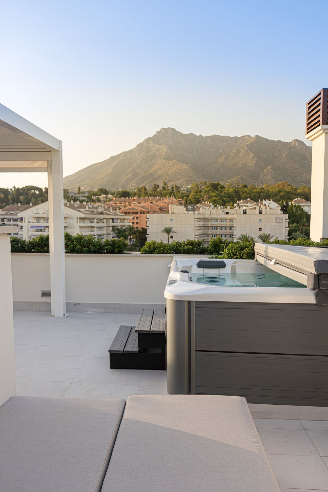 Penthouse te koop in Marbella | 2 slaapkamers H5502802