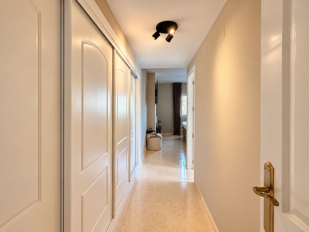Appartement te koop in Marbella | 3 slaapkamers H5504635