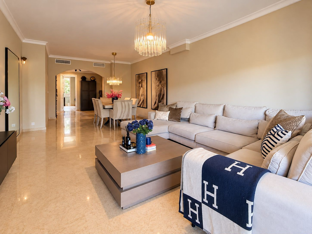 Appartement te koop in Marbella | 3 slaapkamers H5504635