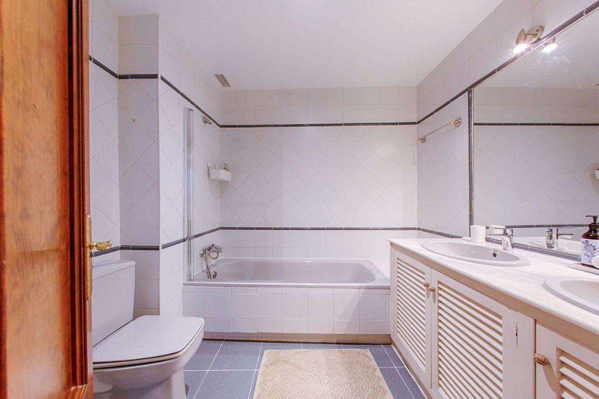 Appartement te koop in Marbella | 3 slaapkamers H5507914