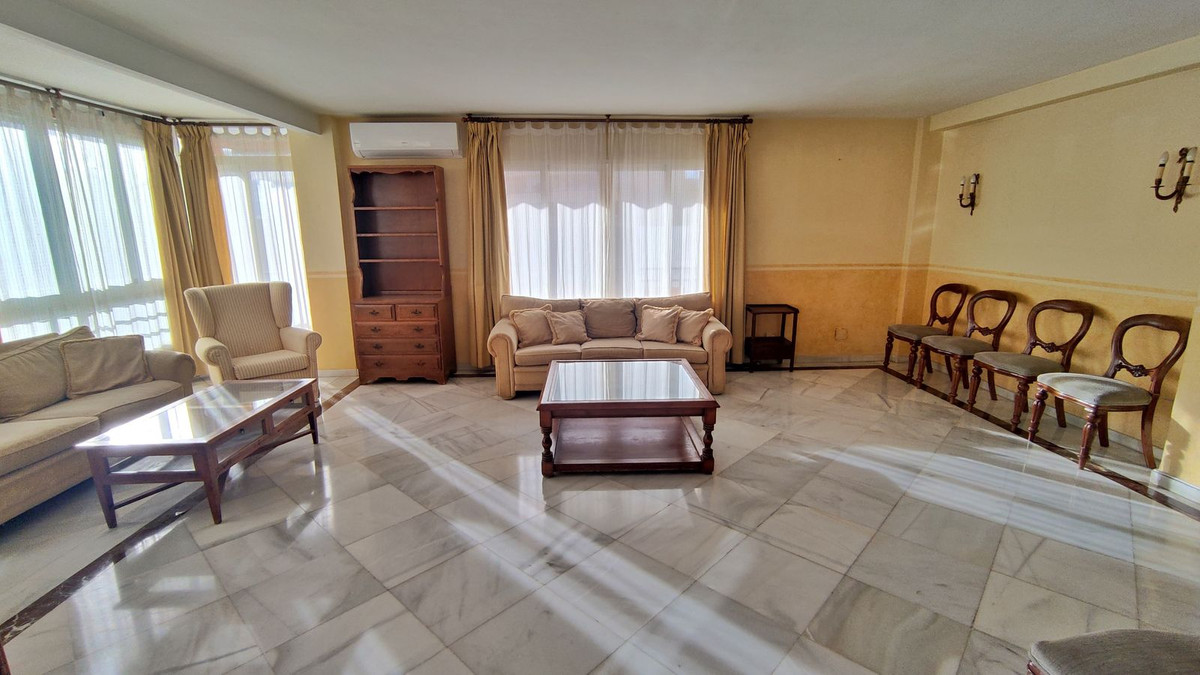 Appartement te koop in Marbella | 4 slaapkamers H5510224