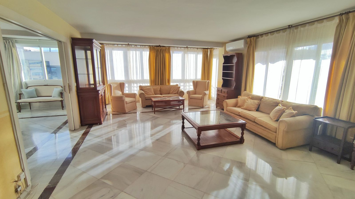 Appartement te koop in Marbella | 4 slaapkamers H5510224