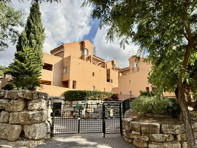 Appartement te koop in Marbella | 2 slaapkamers H5512843