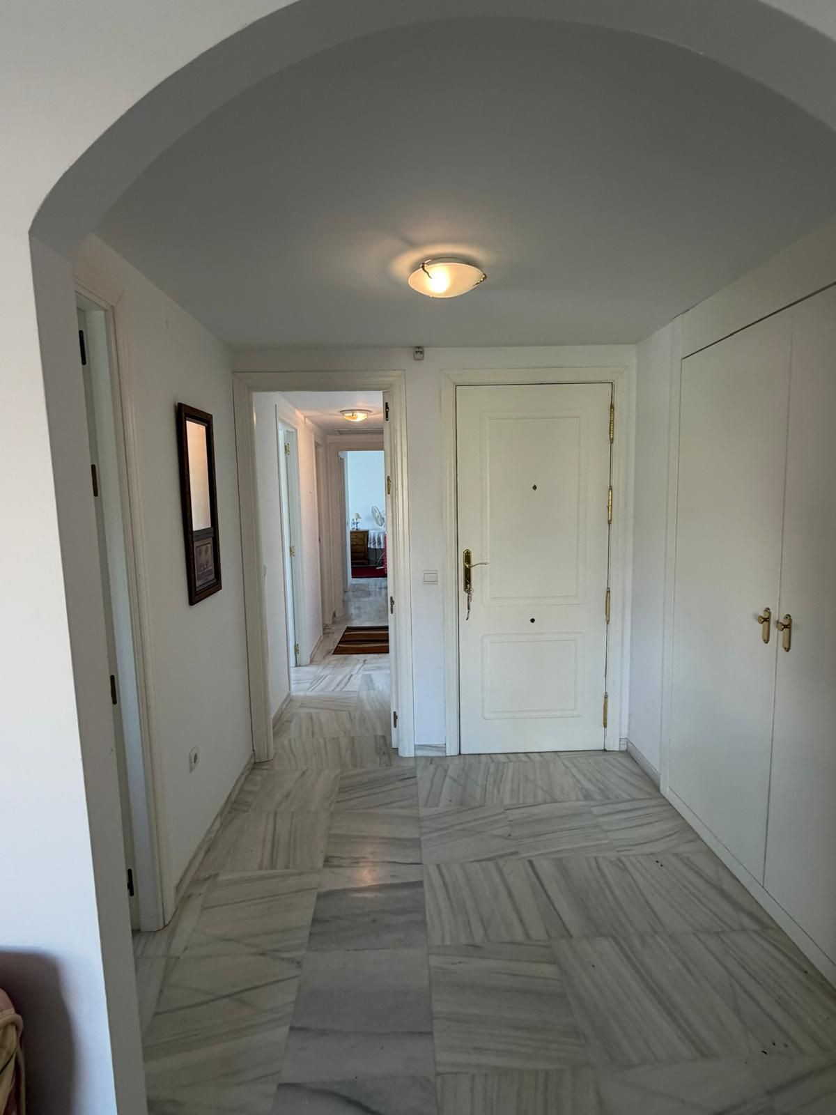 Appartement te koop in Marbella | 2 slaapkamers H5516179