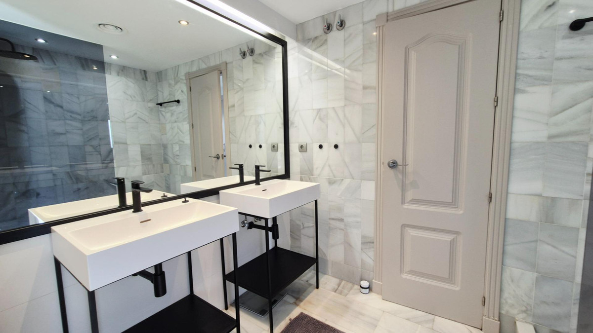 Appartement te koop in Marbella | 3 slaapkamers H5516503