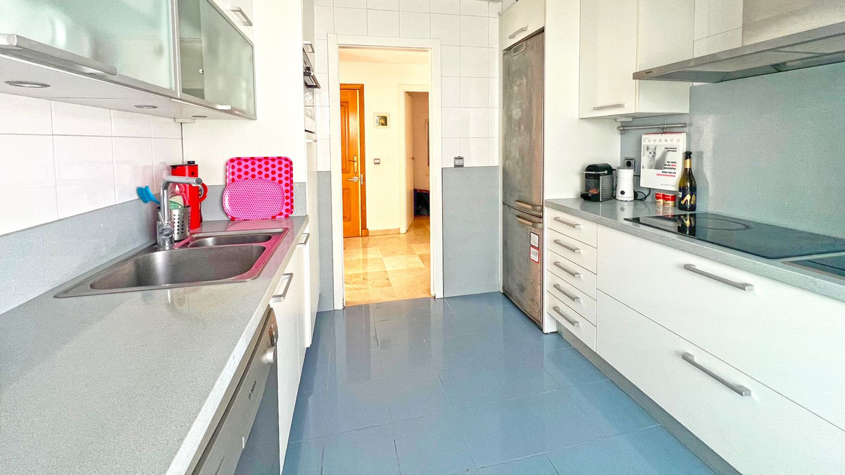Appartement te koop in Marbella | 4 slaapkamers H5528284