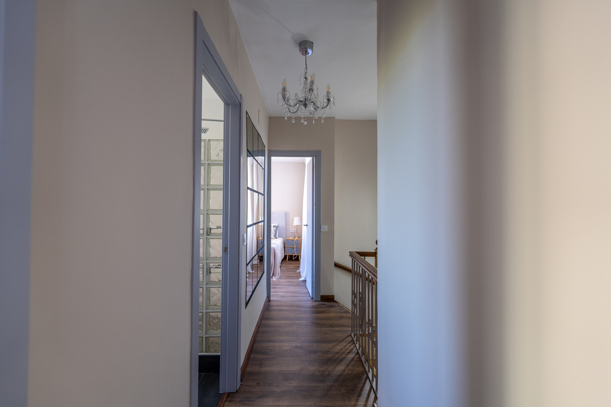 Huis te koop in Marbesa | 4 slaapkamers H5129818