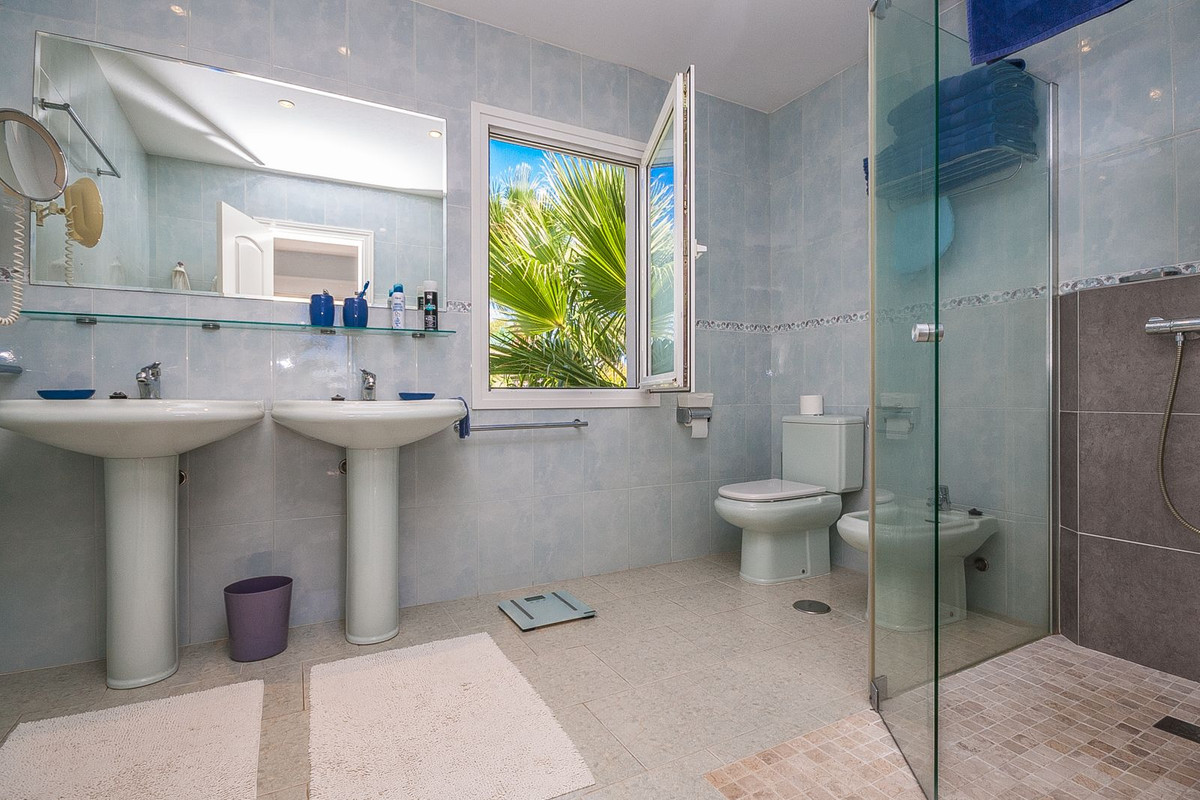 Huis te koop in Marbesa | 4 slaapkamers H5140054