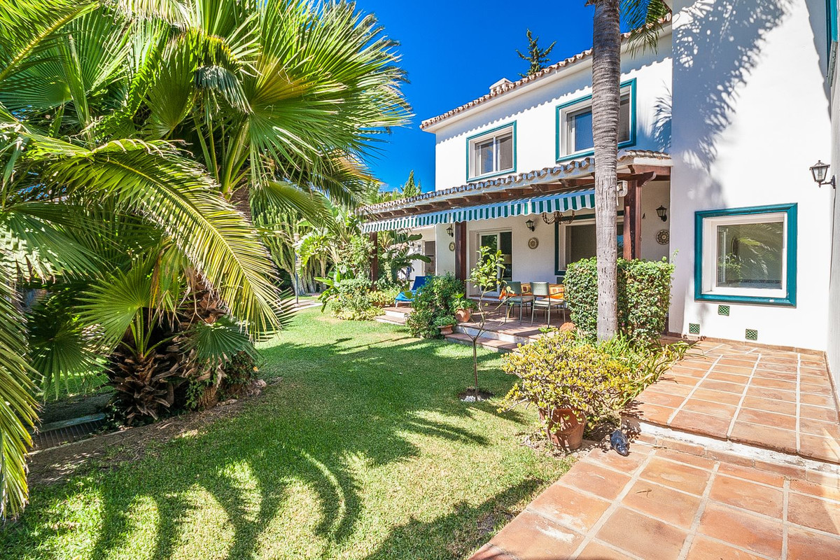 Huis te koop in Marbesa | 4 slaapkamers H5140054