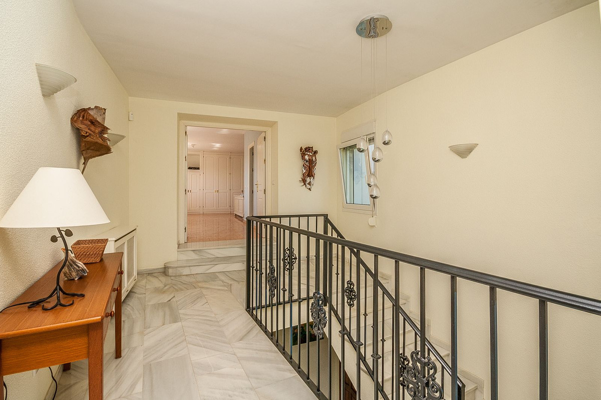 Huis te koop in Marbesa | 4 slaapkamers H5140054