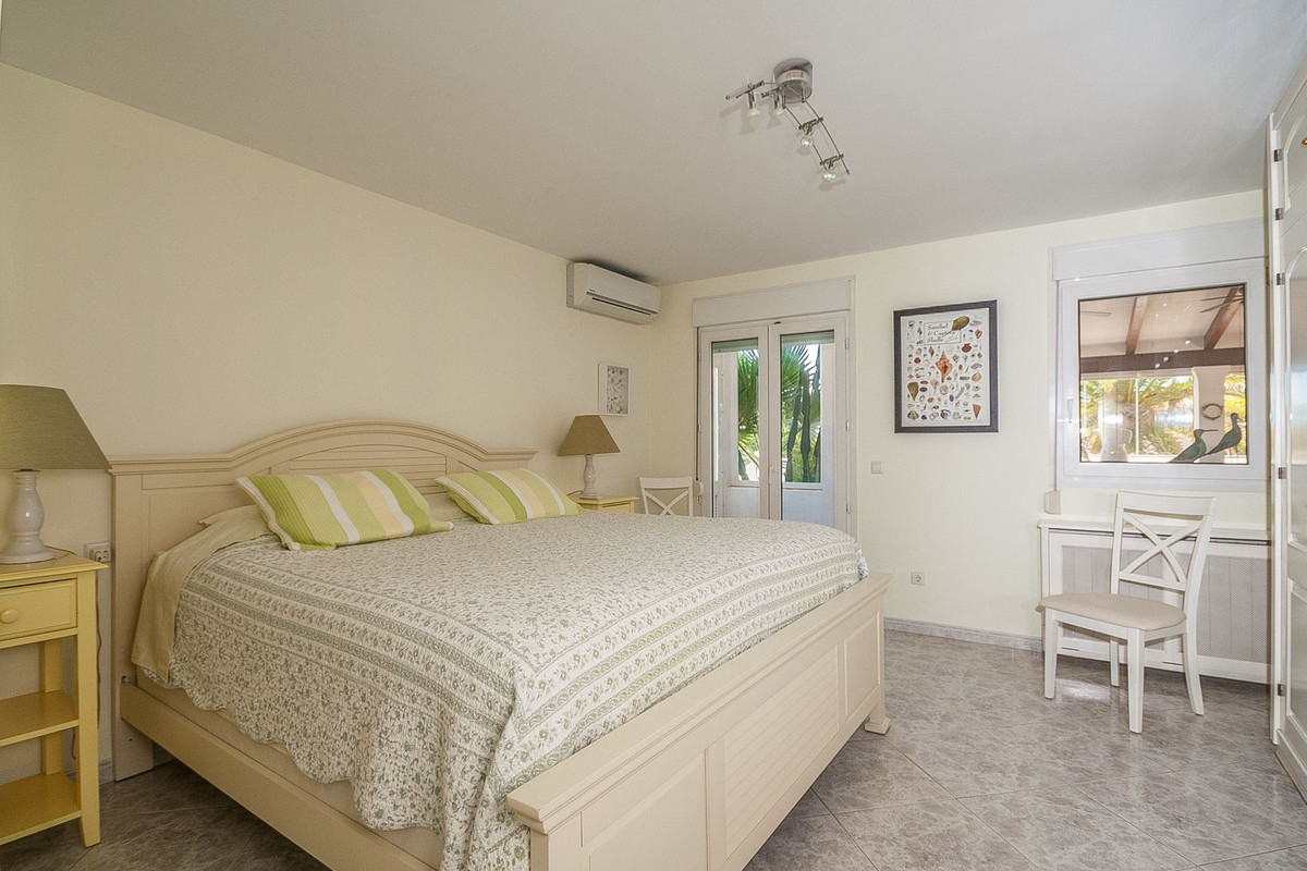Huis te koop in Marbesa | 4 slaapkamers H5140054