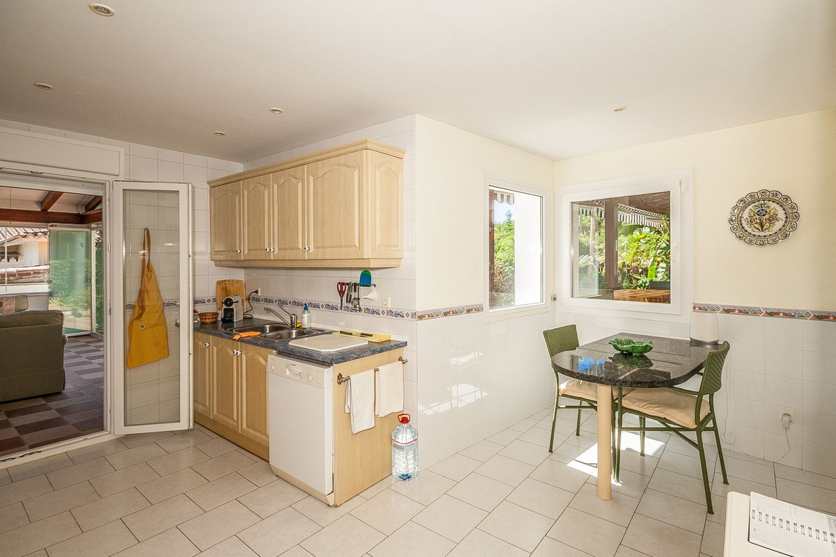 Huis te koop in Marbesa | 4 slaapkamers H5140054