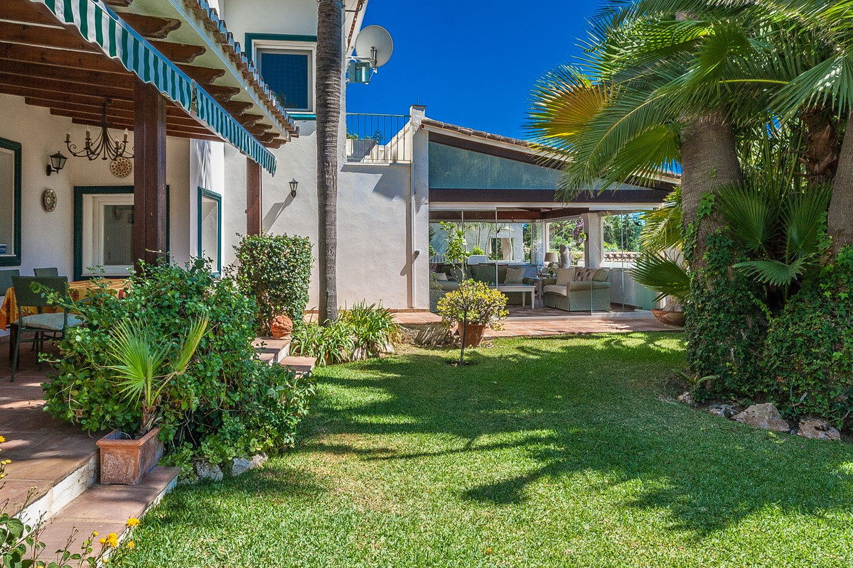 Huis te koop in Marbesa | 4 slaapkamers H5140054