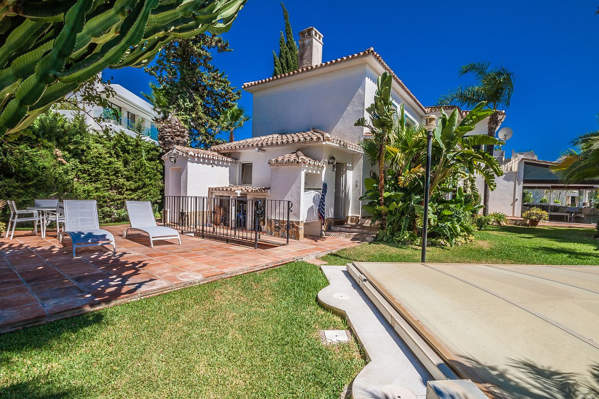 Huis te koop in Marbesa | 4 slaapkamers H5140054