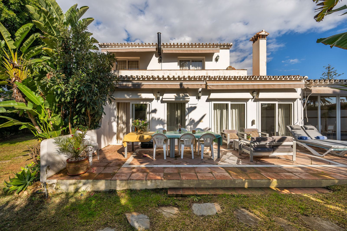 Huis te koop in Marbesa | 5 slaapkamers H5287156