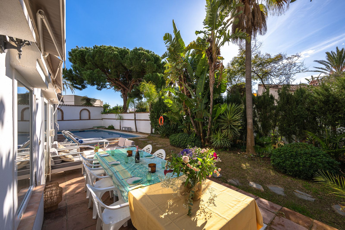 Huis te koop in Marbesa | 5 slaapkamers H5287156