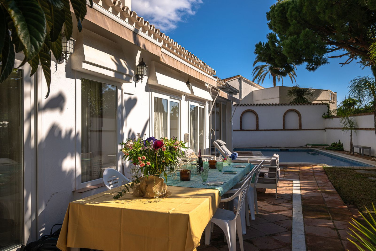 Huis te koop in Marbesa | 5 slaapkamers H5287156