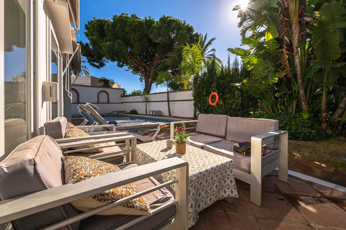 Huis te koop in Marbesa | 5 slaapkamers H5287156