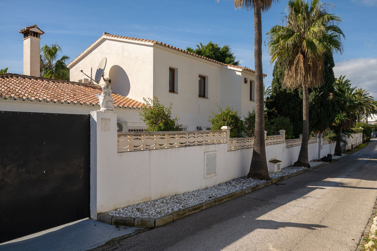 Huis te koop in Marbesa | 5 slaapkamers H5287156