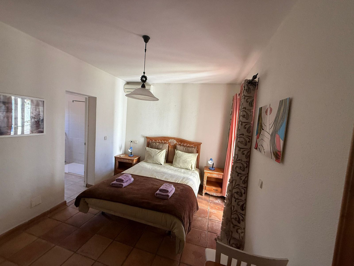 Huis te koop in Marbesa | 5 slaapkamers H5287156