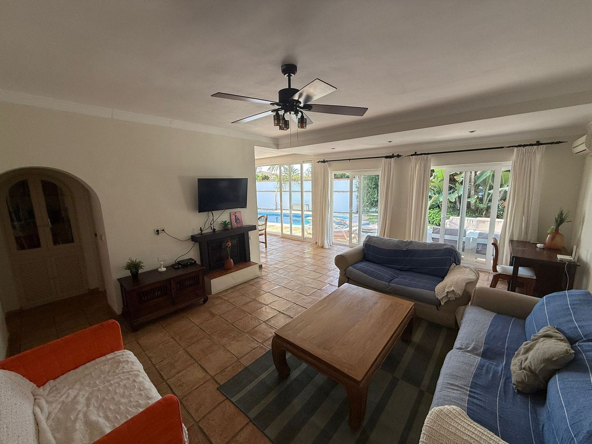 Huis te koop in Marbesa | 5 slaapkamers H5287156