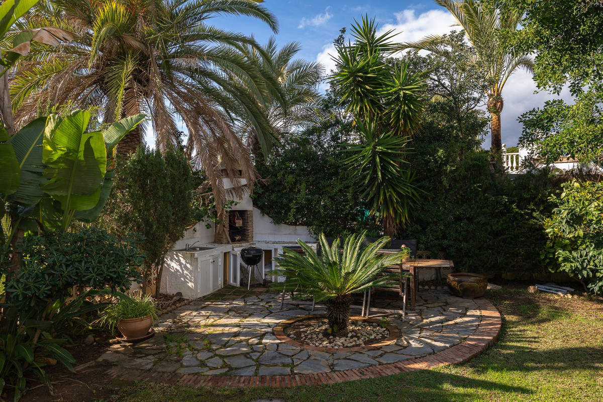 Huis te koop in Marbesa | 5 slaapkamers H5287156