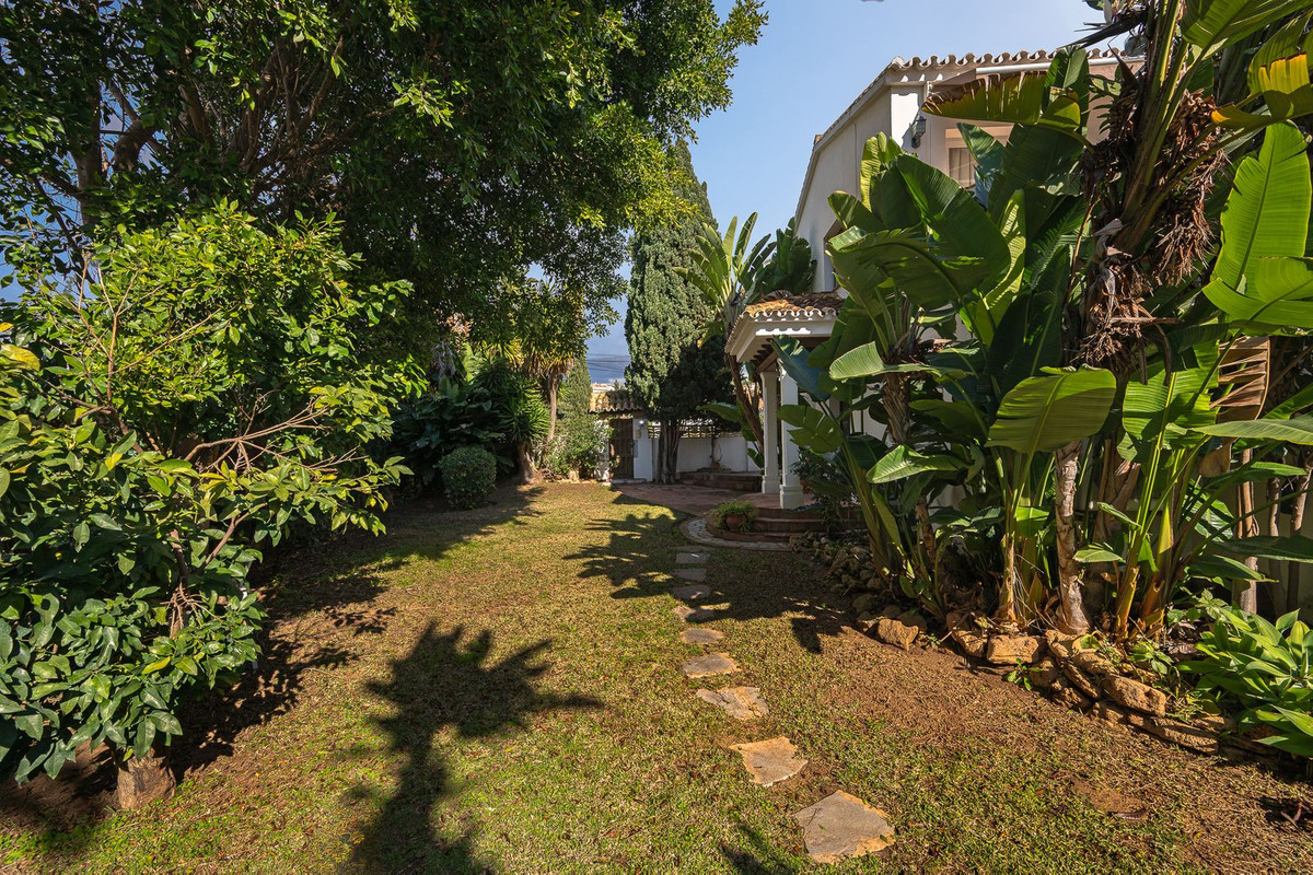 Huis te koop in Marbesa | 5 slaapkamers H5287156