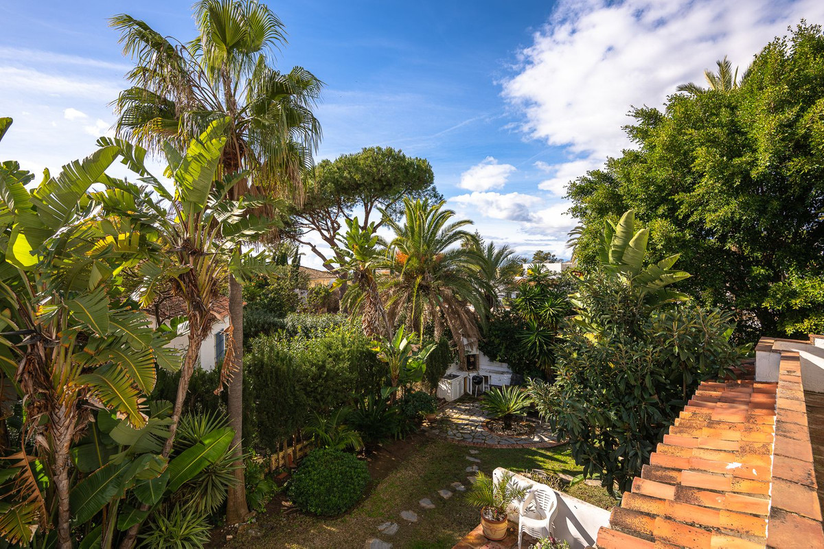 Huis te koop in Marbesa | 5 slaapkamers H5287156