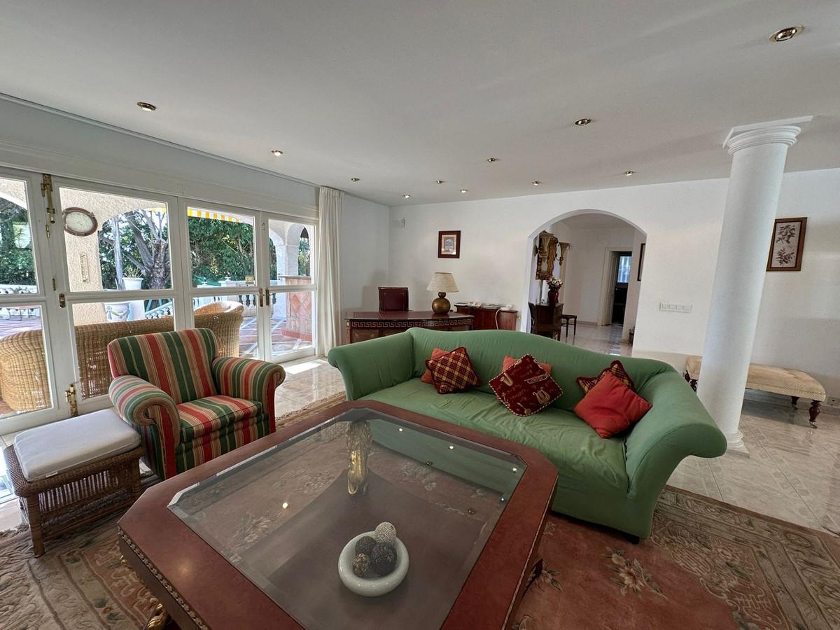 Huis te koop in Marbesa | 5 slaapkamers H5304679