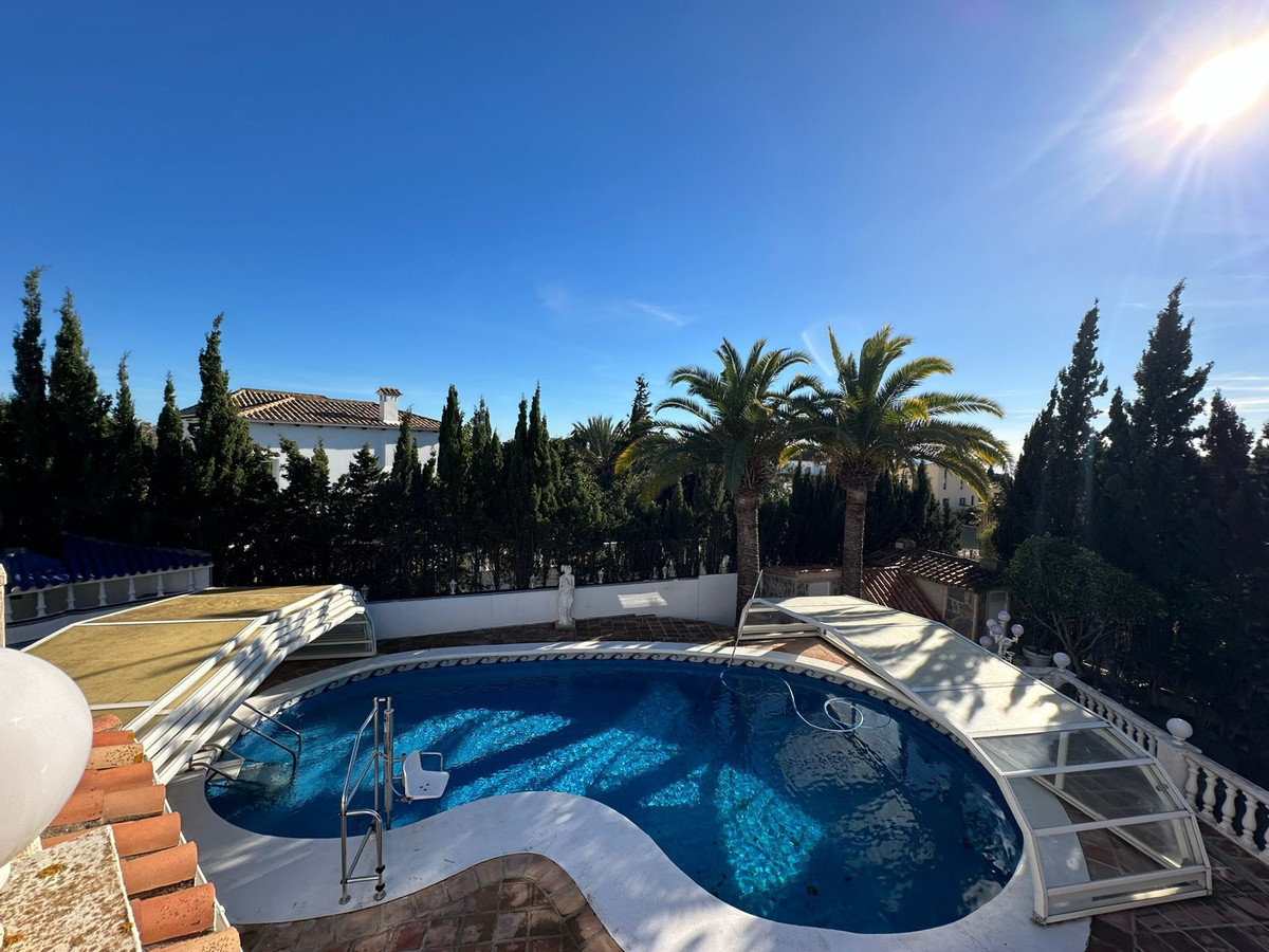 Huis te koop in Marbesa | 5 slaapkamers H5304679