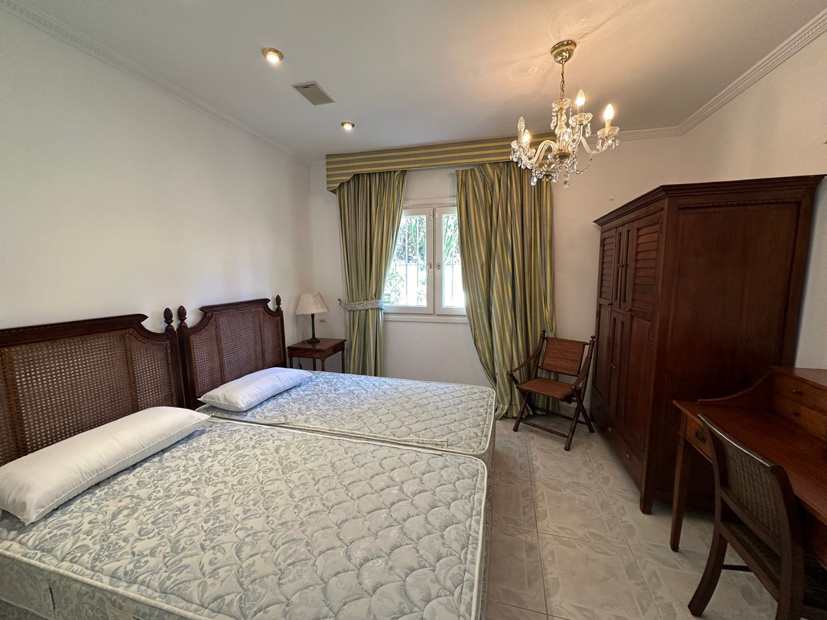 Huis te koop in Marbesa | 5 slaapkamers H5304679