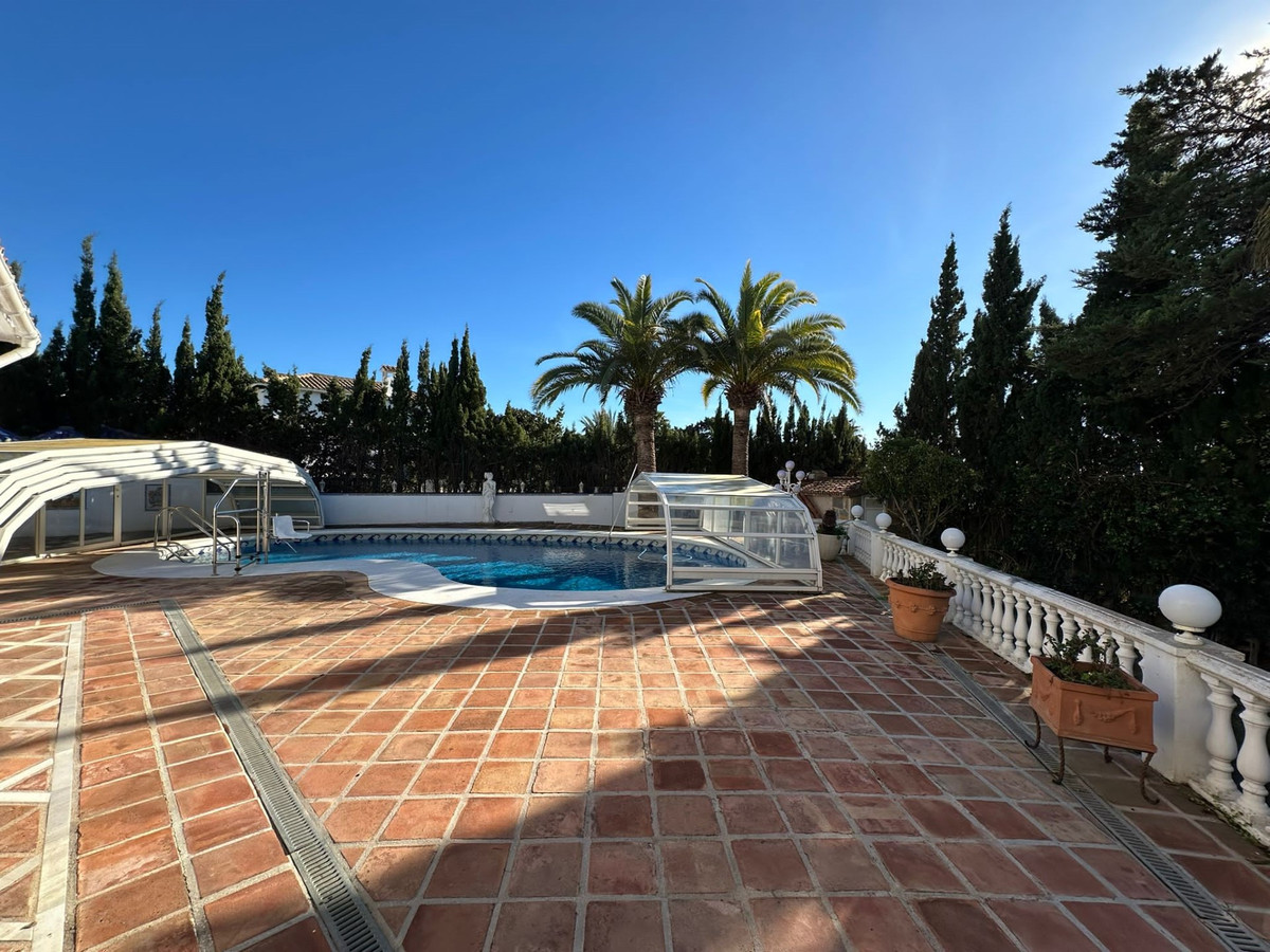 Huis te koop in Marbesa | 5 slaapkamers H5304679