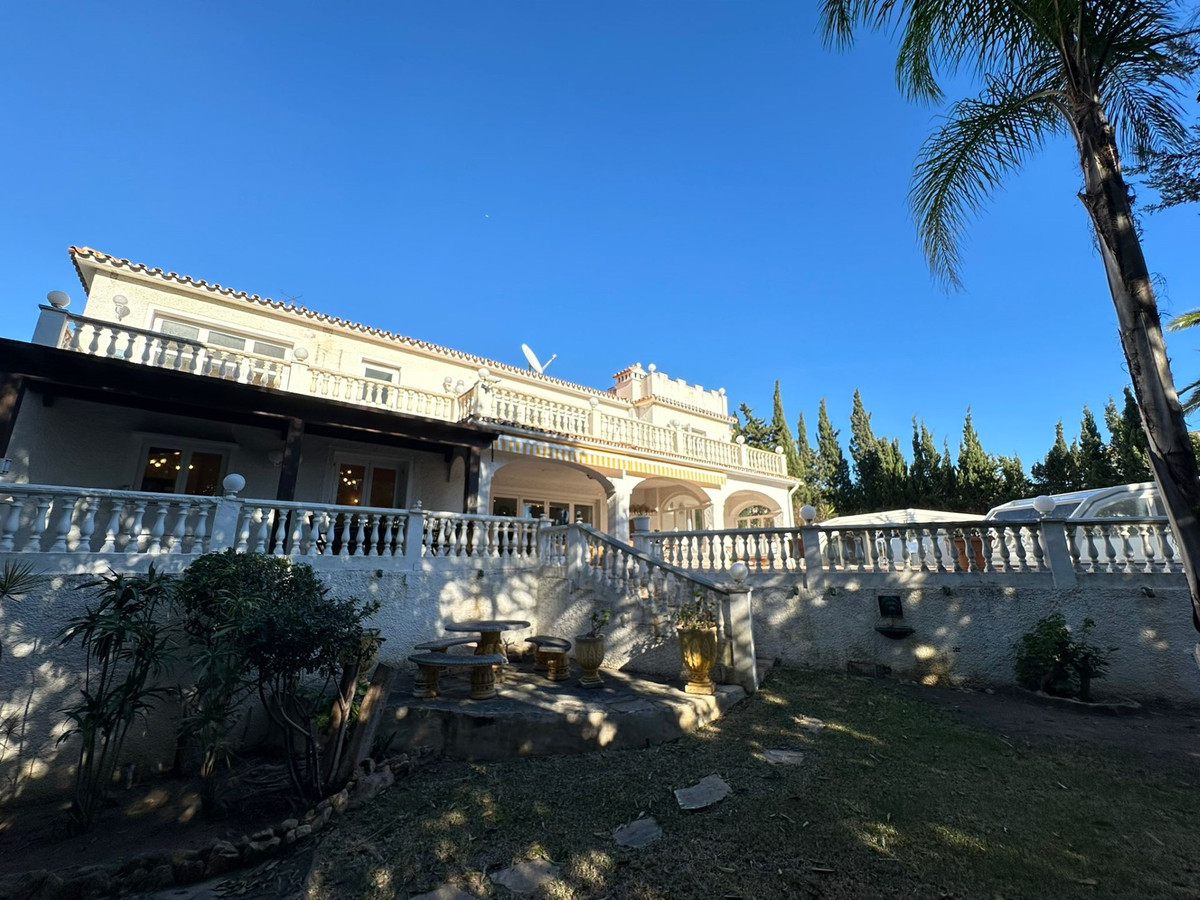 Huis te koop in Marbesa | 5 slaapkamers H5304679