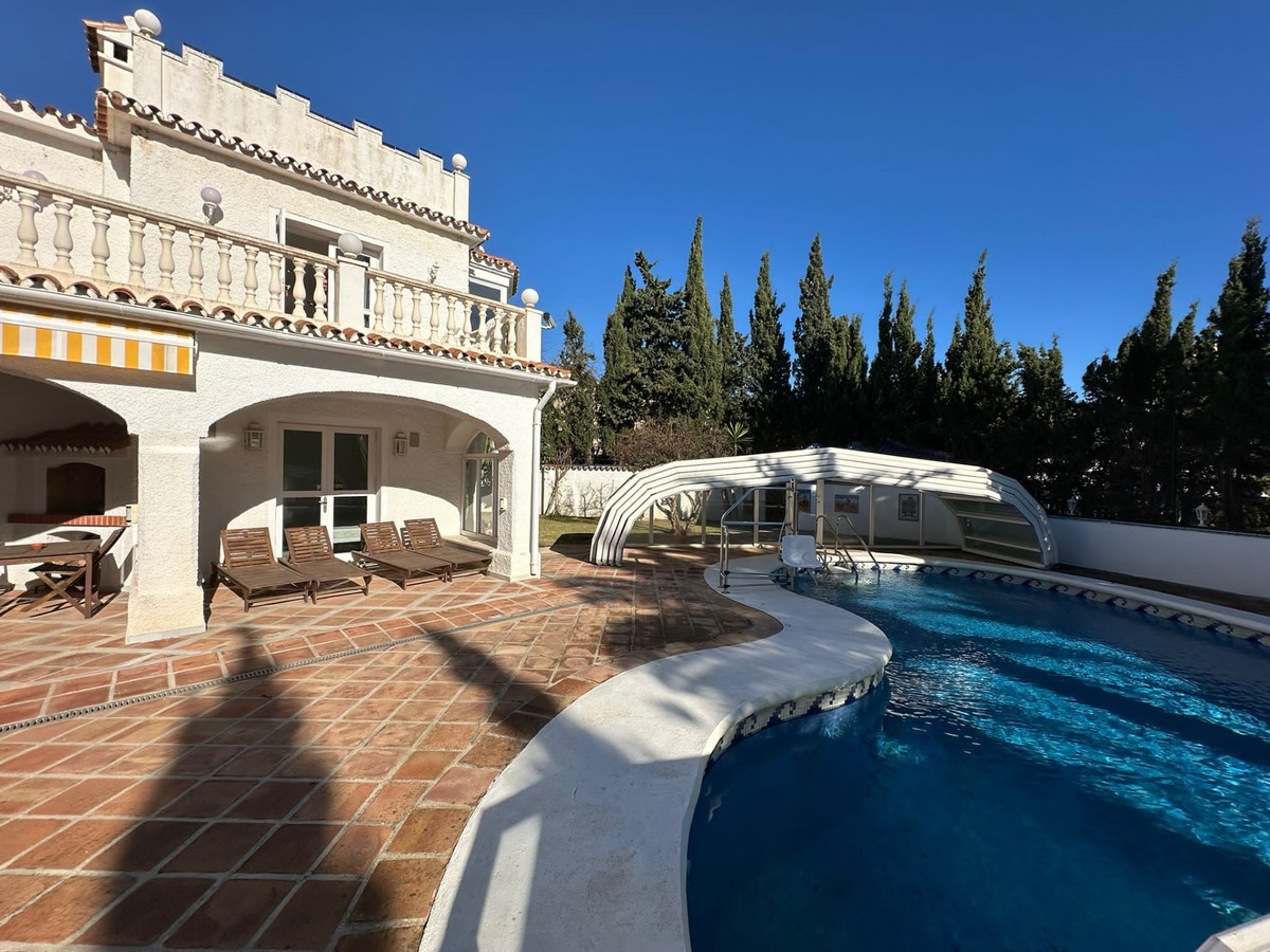 Huis te koop in Marbesa | 5 slaapkamers H5304679