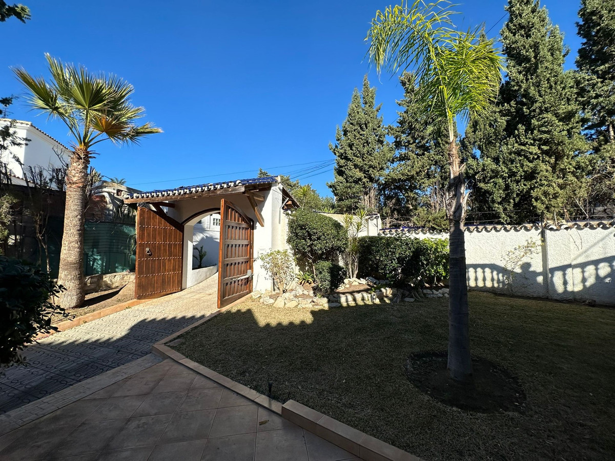 Huis te koop in Marbesa | 5 slaapkamers H5304679