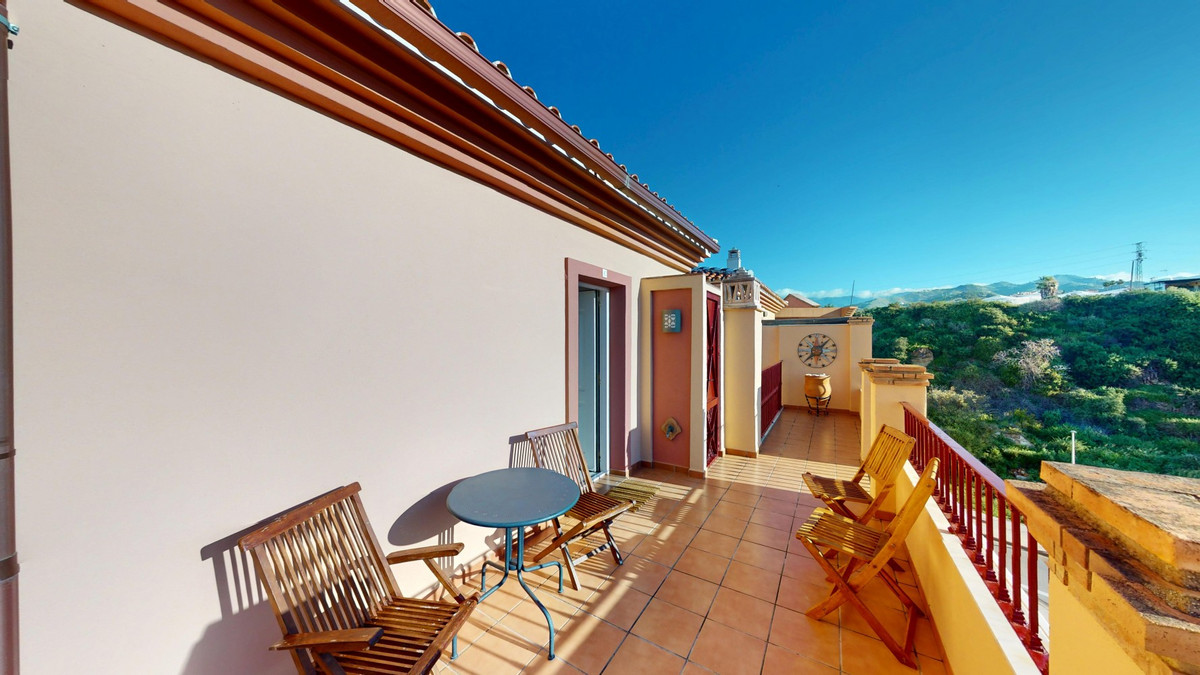 Penthouse in Mezquitilla-3