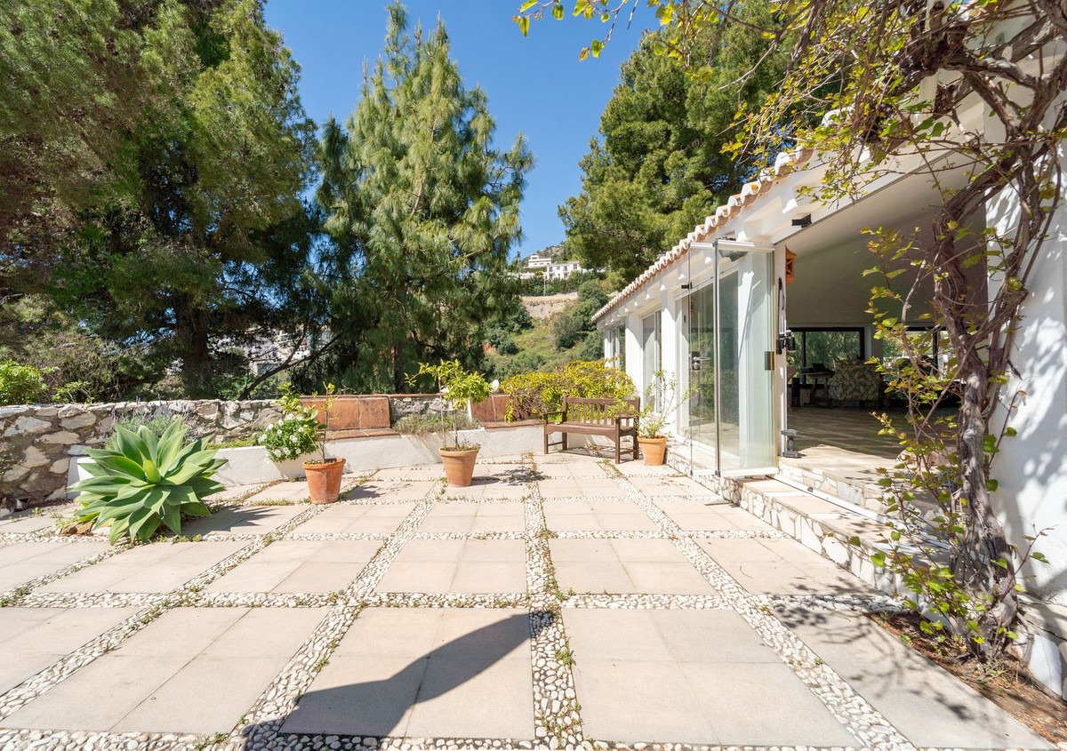 Detached Villa for sale in Mijas | 4 bedrooms H5005570