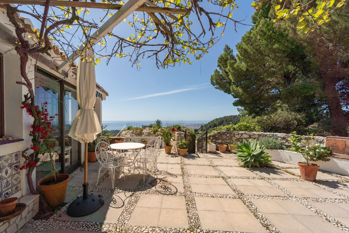 Detached Villa for sale in Mijas | 4 bedrooms H5005570