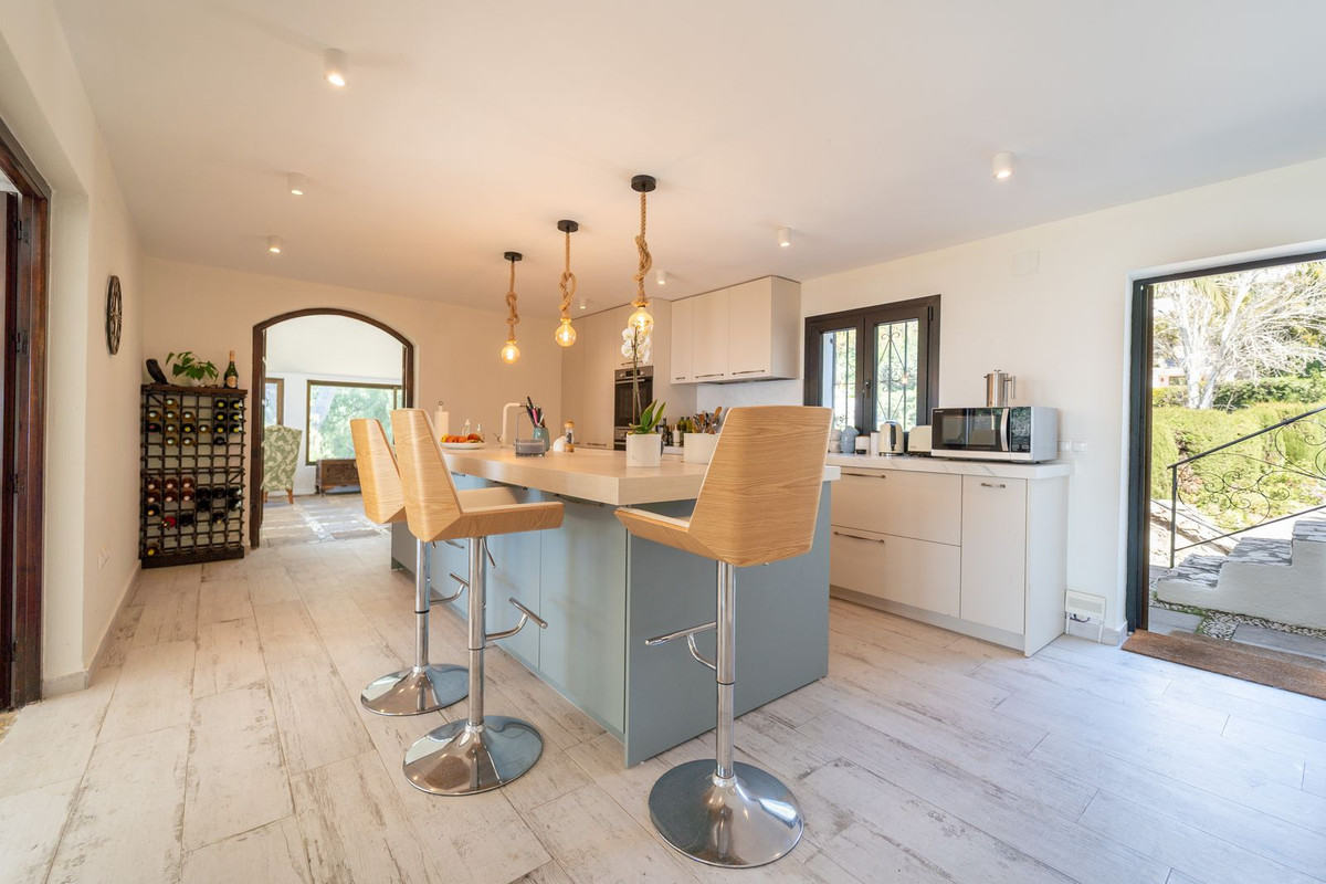 Detached Villa for sale in Mijas | 4 bedrooms H5005570