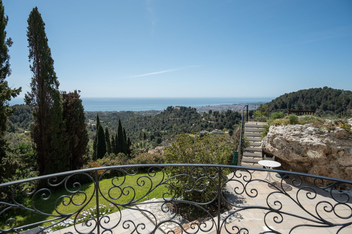Detached Villa for sale in Mijas | 4 bedrooms H5005570