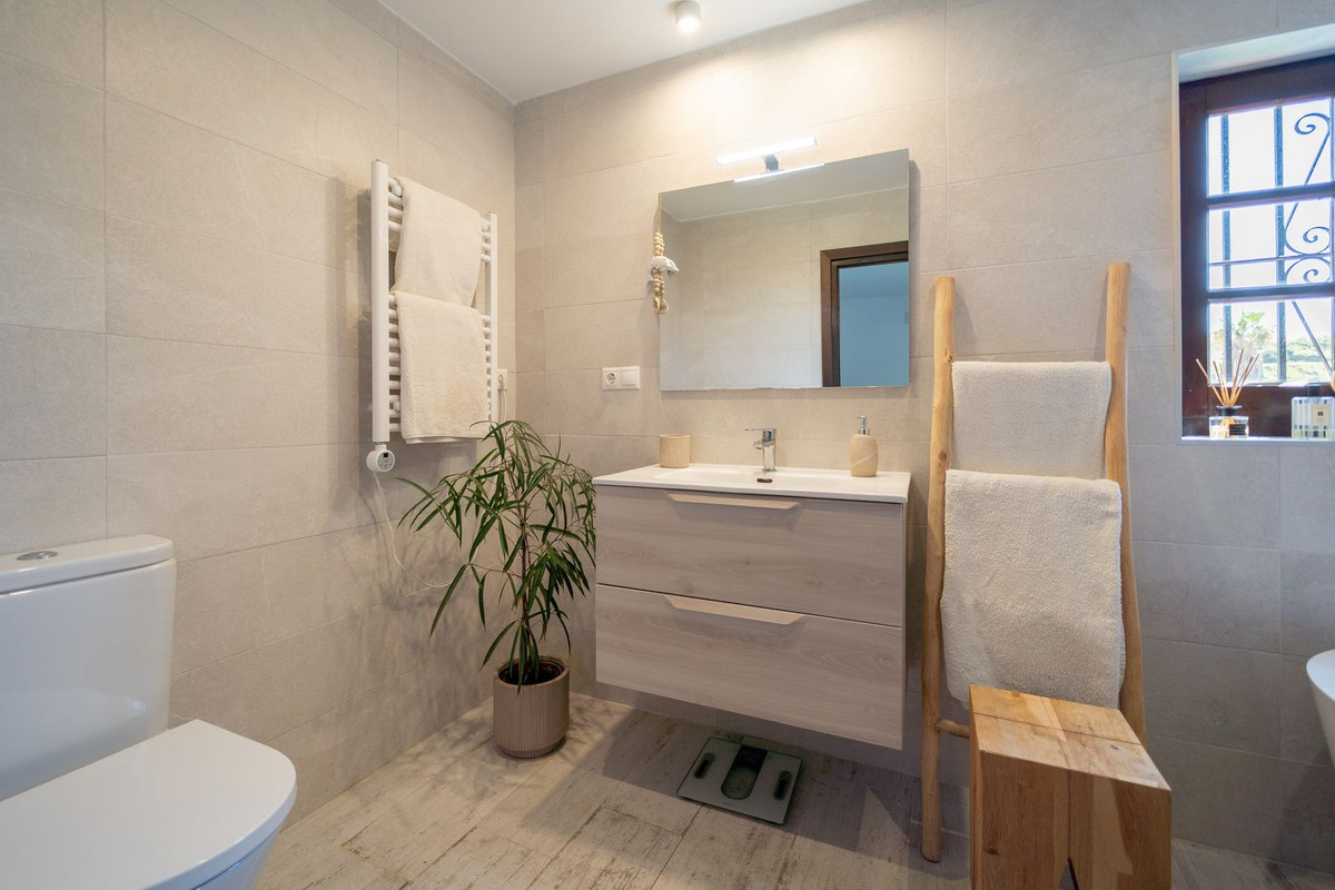 Detached Villa for sale in Mijas | 4 bedrooms H5005570