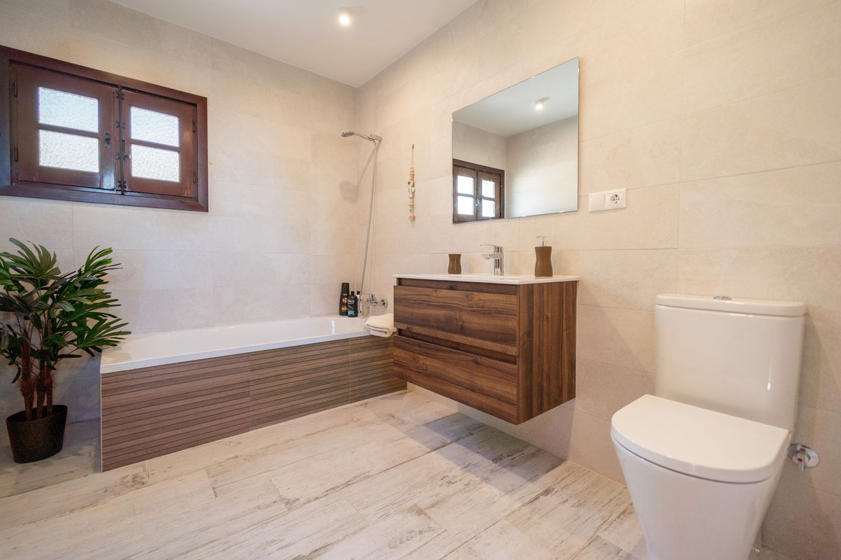 Detached Villa for sale in Mijas | 4 bedrooms H5005570