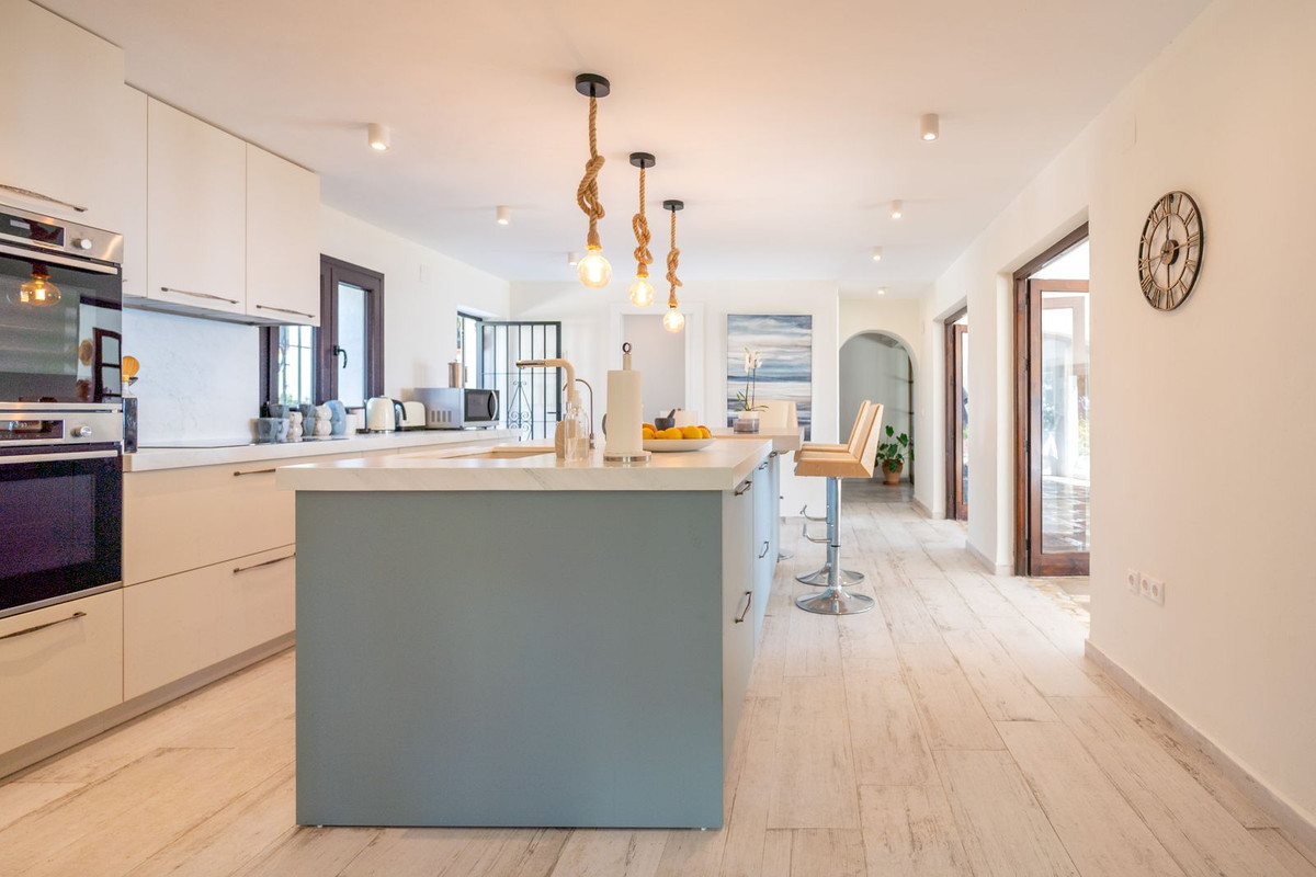 Detached Villa for sale in Mijas | 4 bedrooms H5005570