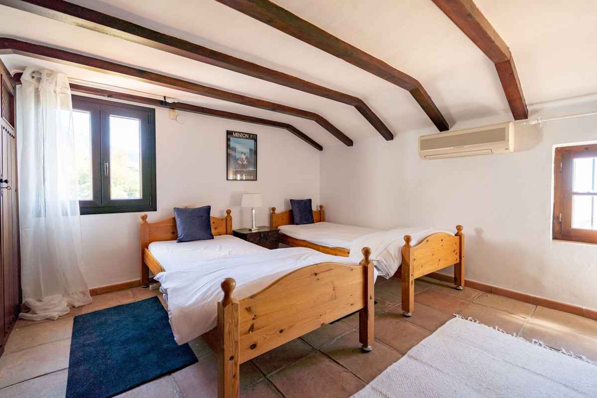 Detached Villa for sale in Mijas | 4 bedrooms H5005570