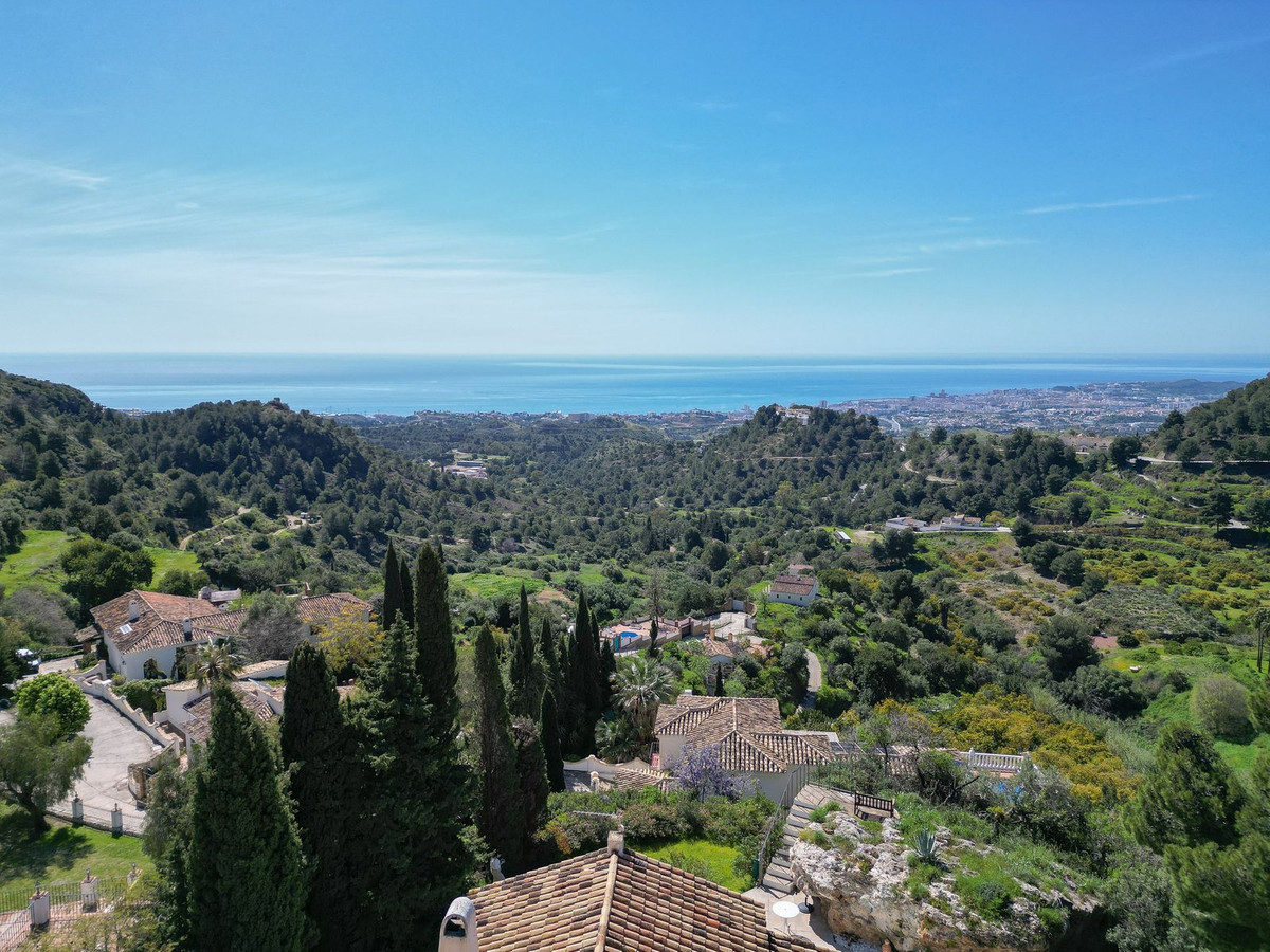 Detached Villa for sale in Mijas | 4 bedrooms H5005570