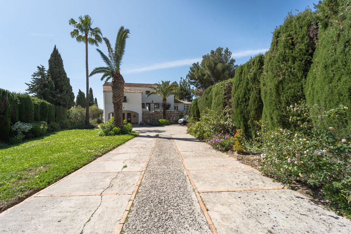 Detached Villa for sale in Mijas | 4 bedrooms H5005570