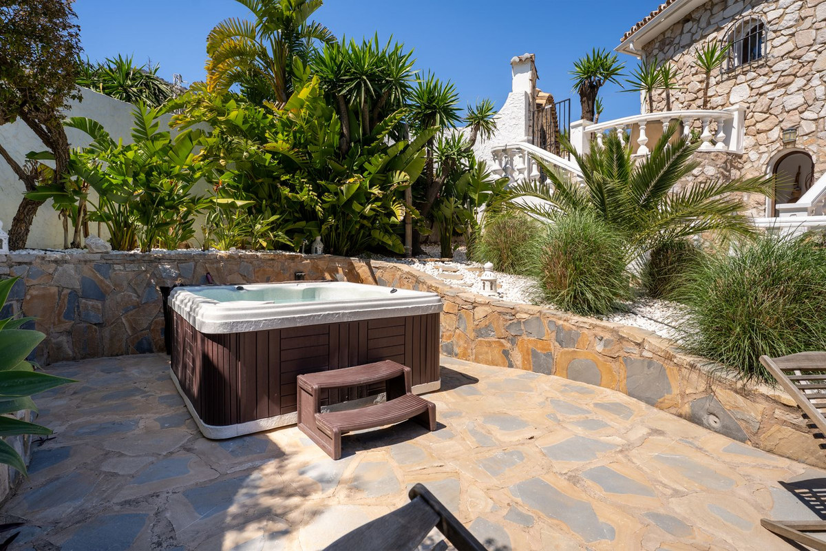 Appartement te koop in Mijas | 11 slaapkamers H5444968