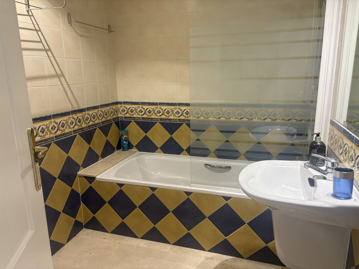 Appartement te koop in Mijas Costa | 2 slaapkamers H5072878